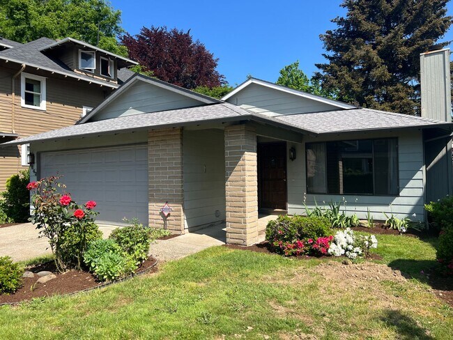 Building Photo - 3643 SE Tenino St