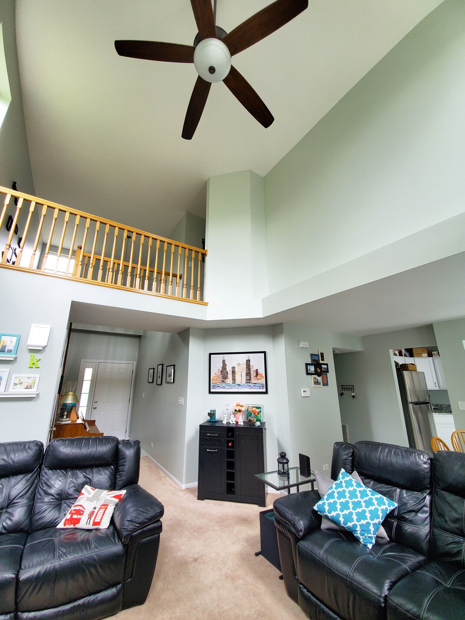 Family room - 344 S Lancelot Ln