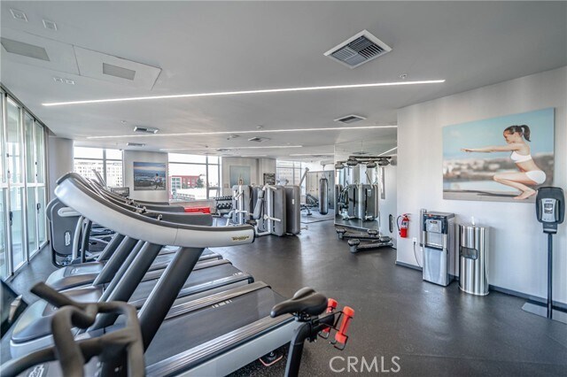 Building Photo - 1050 S Grand Ave