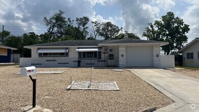 Building Photo - 10802 Laburnum Dr