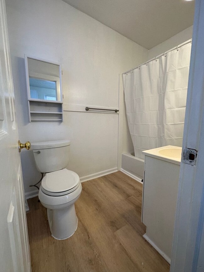 Building Photo - 402 S Cameron St