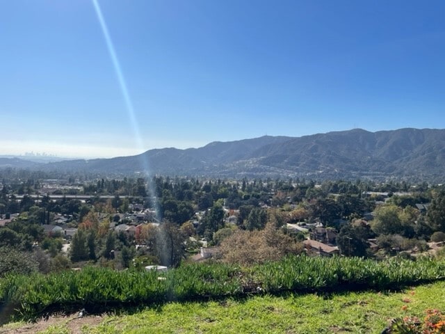 Building Photo - 2112 La Canada Crest Dr