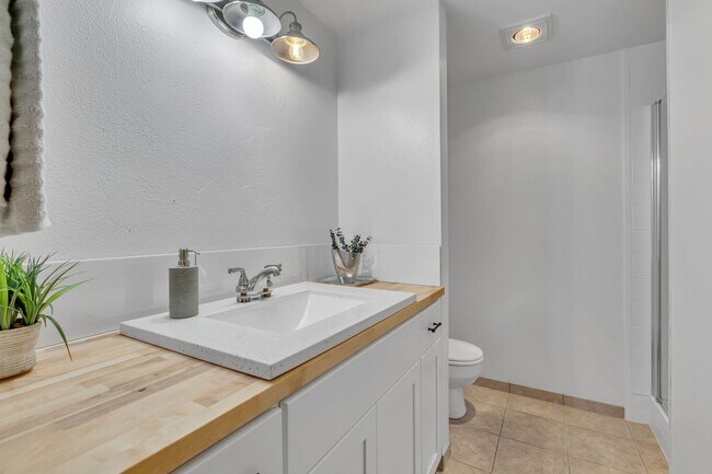 Building Photo - South Hill Puyallup 3 bed/2bth Home