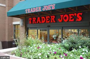 Building Photo - 1260 21st St NW