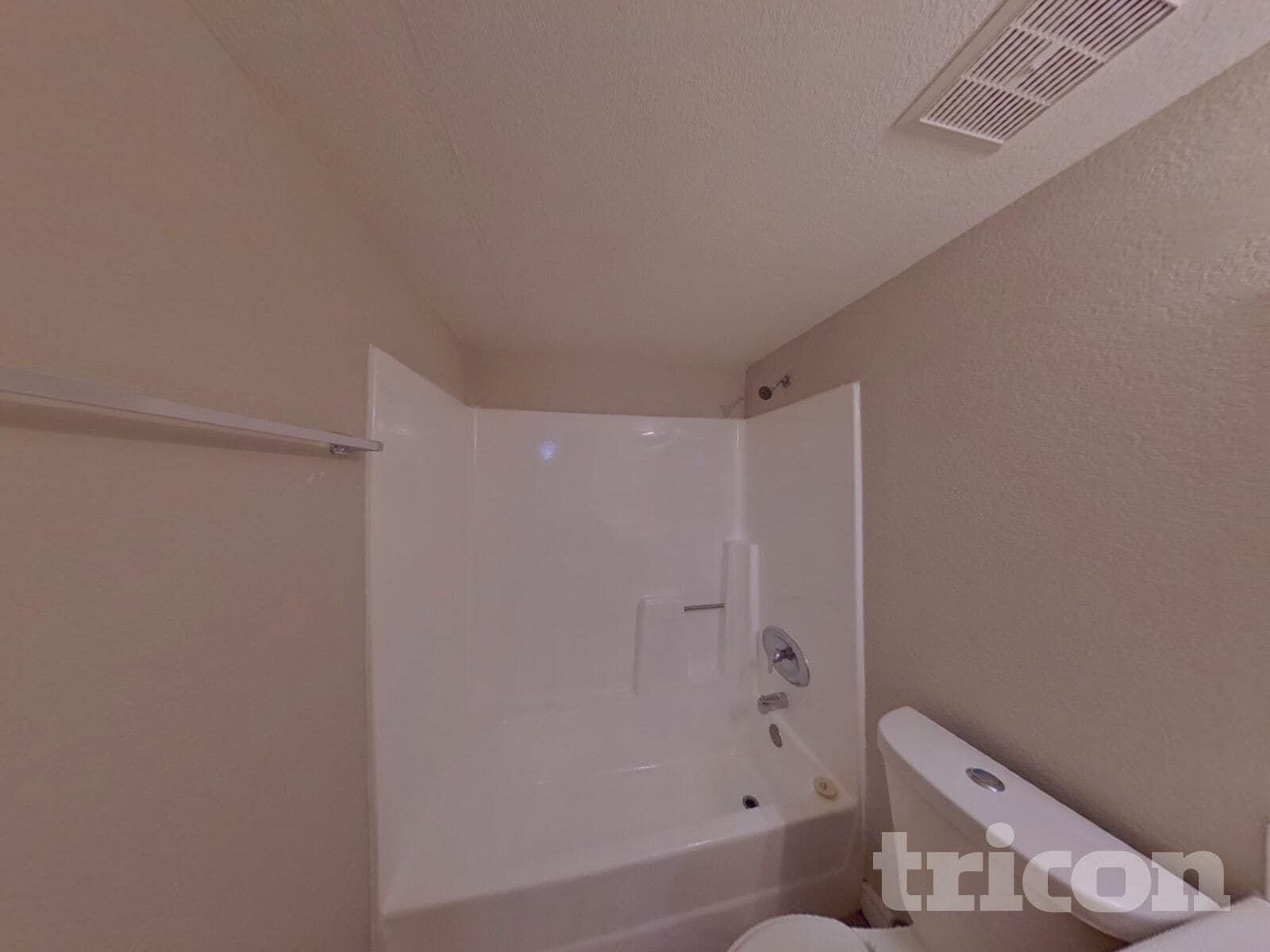 Building Photo - 1128 E Jensen St