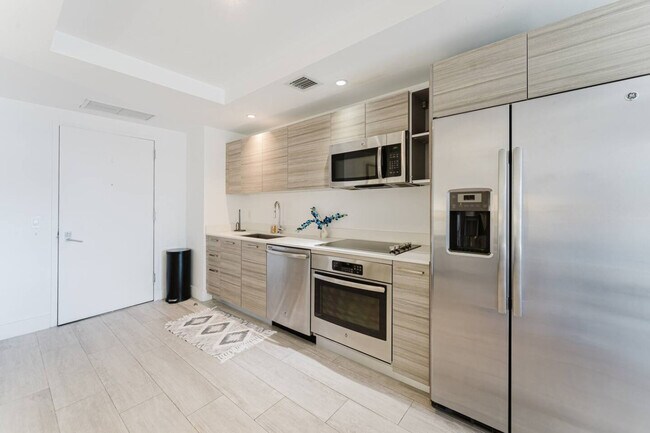 Building Photo - 101 NE 34th St