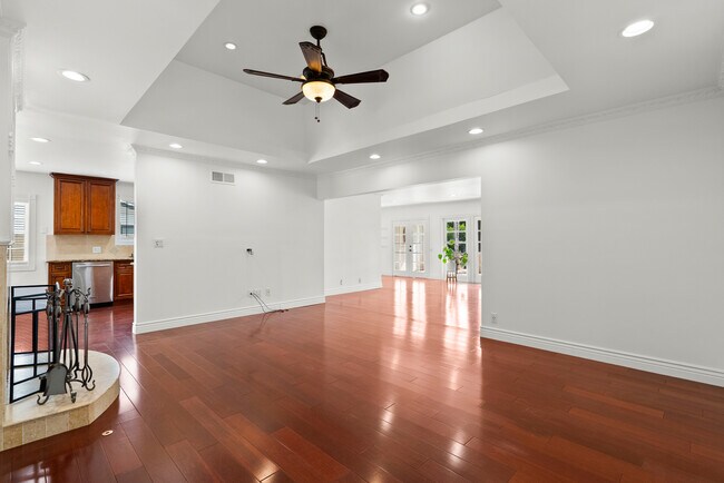 Building Photo - 23036 Burbank Blvd