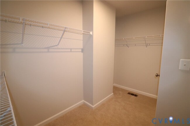 Building Photo - 419 Burden Dr