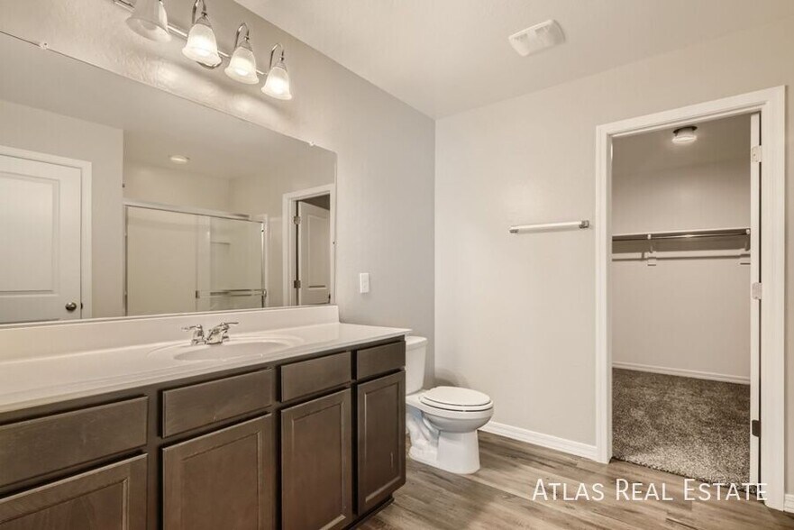 Building Photo - 4518 W Saddlebush Way