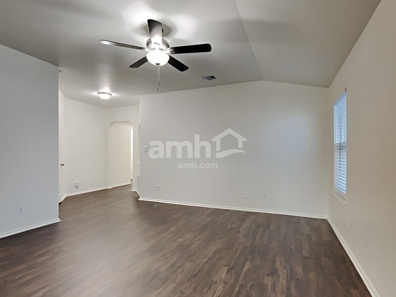 Building Photo - 7427 Draco Leap