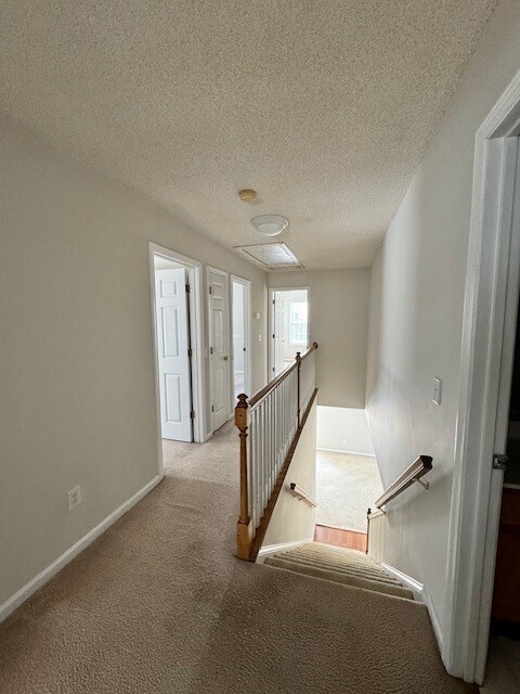 Building Photo - Charming 4-Bedroom Home