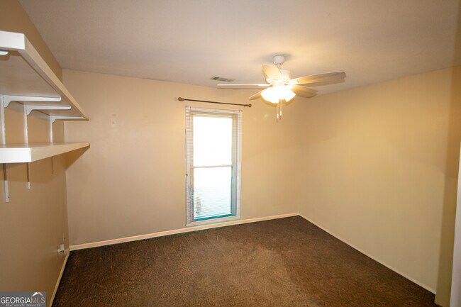 Building Photo - 410 Cardinal Dr