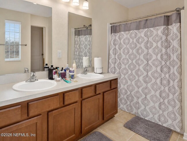 Building Photo - 45013 Amhurst Oaks Dr