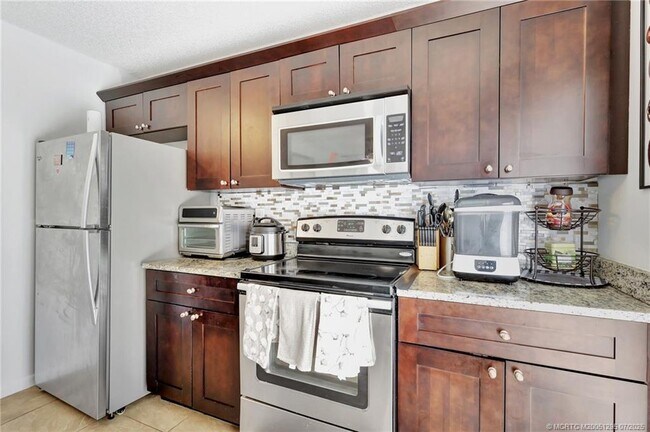 Building Photo - 5907 59th Way