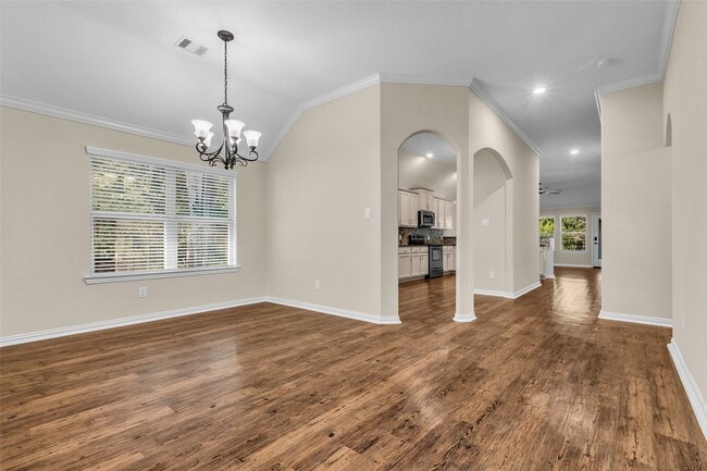 Building Photo - 9023 S Comanche Cir