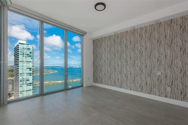 Building Photo - 2900 NE 7th Ave