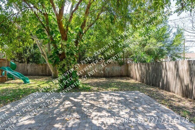 Building Photo - 1744 26th Ave N