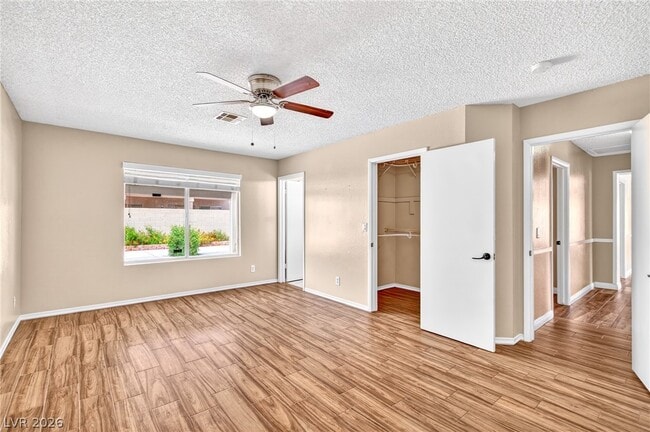 Building Photo - 933 Derringer Ln