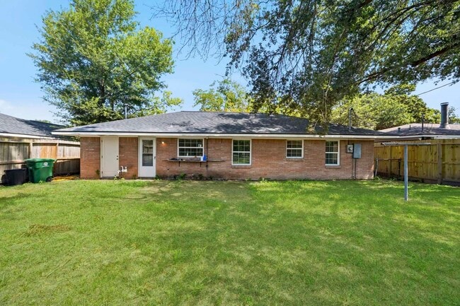 Building Photo - 5109 Nina Lee Ln