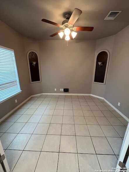 Building Photo - 1835 White Tail Ln