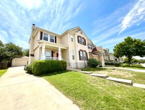 Building Photo - MOVE IN SPECIAL Charming Two-Story Home in Stone Oak With Fenced Backyard!