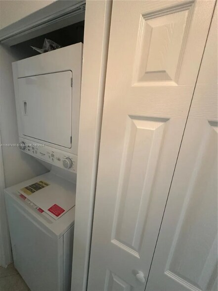 Building Photo - 3700 N 56th Ave