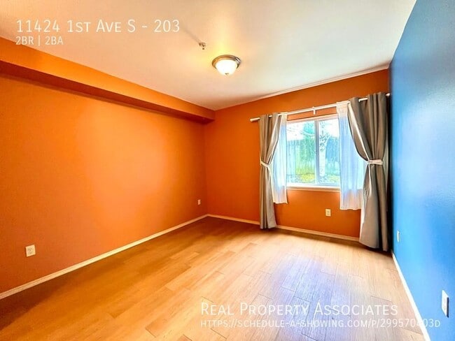 Building Photo - 11424 1st Ave S