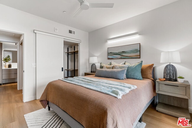 Building Photo - 10601 Washington Blvd