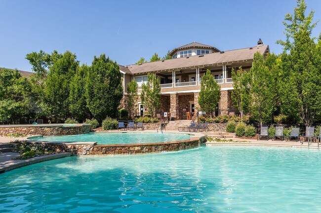 Building Photo - Student + Pet-Friendly Woodlands Condo with Community Amenities