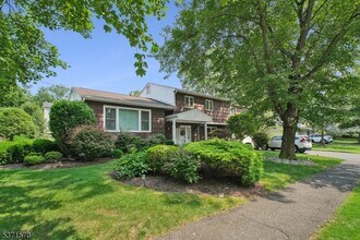 Building Photo - 5 Trombley Dr