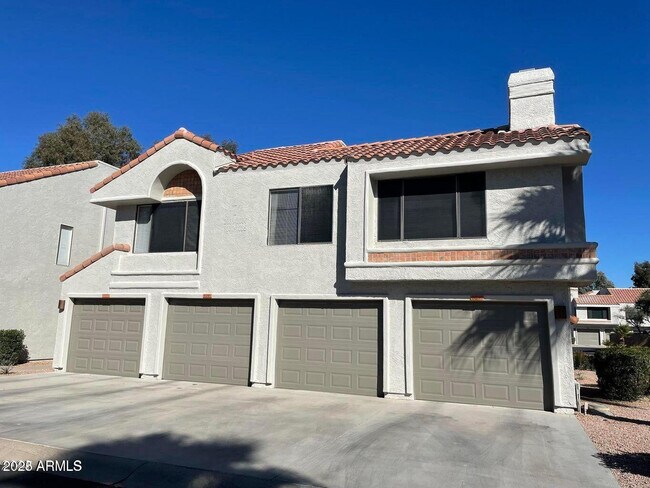 Building Photo - 10115 E Mountain View Rd