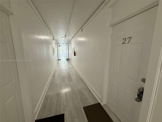 Building Photo - 177 NE 50th St