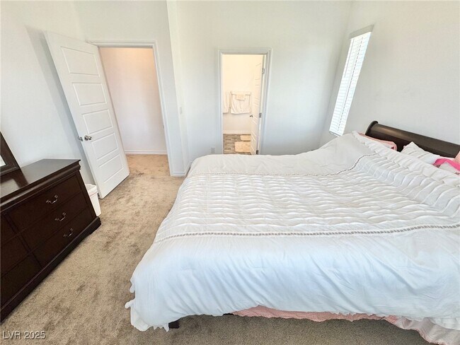 Building Photo - 20 Barbara Ln