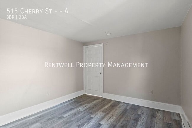 Building Photo - 515 Cherry St