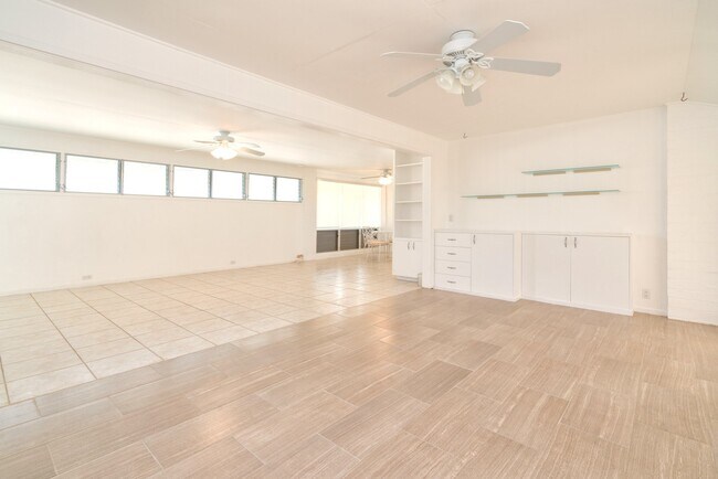 Building Photo - 1228 Koloa St