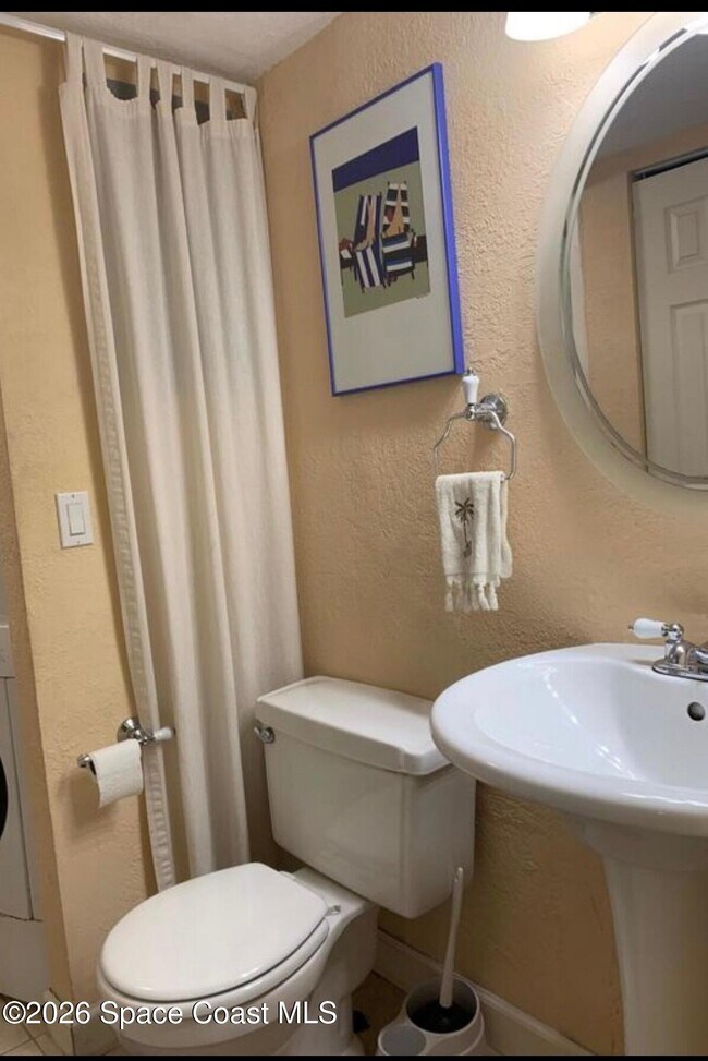 Building Photo - 8710 Hibiscus Ct