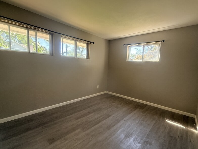 Front Bedroom - 7504 June St