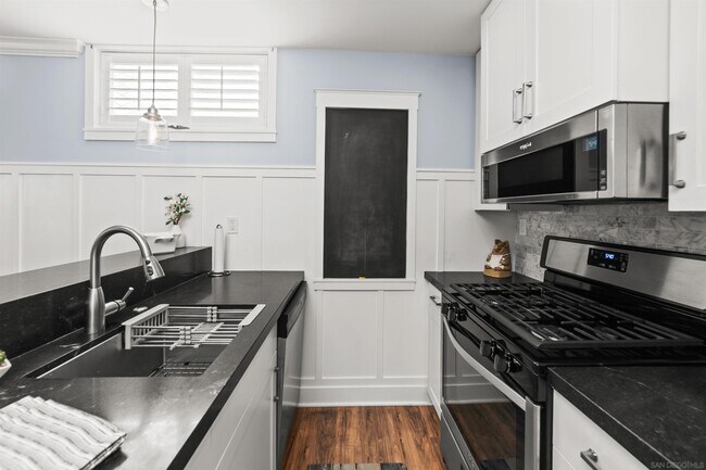 Building Photo - 868 Coronado Ave