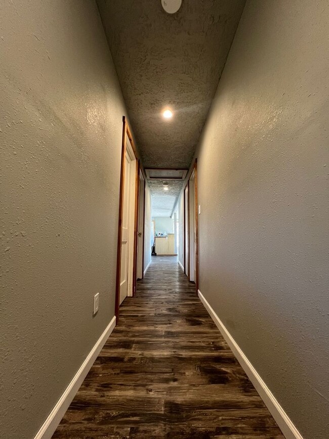 Building Photo - Peaceful Country Home with Patio & Detached Garage