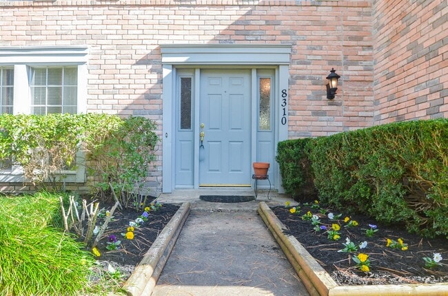 Building Photo - 8310 Hot Springs Dr