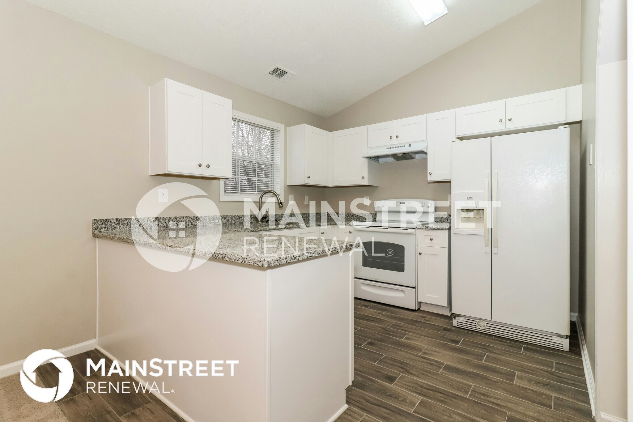 Building Photo - 2401 Bethune Cir