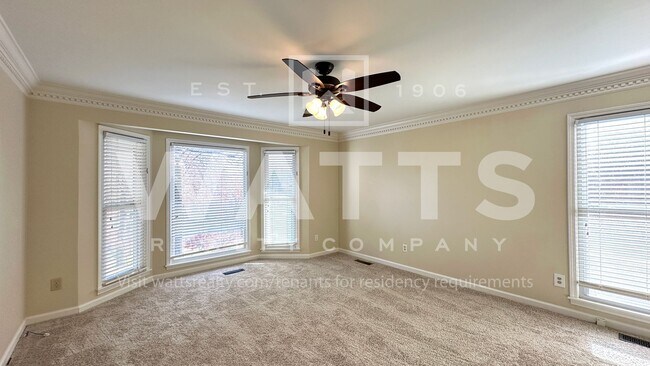 Building Photo - 4 Bedroom, 4.5 Bath Home in Heart of Hoover