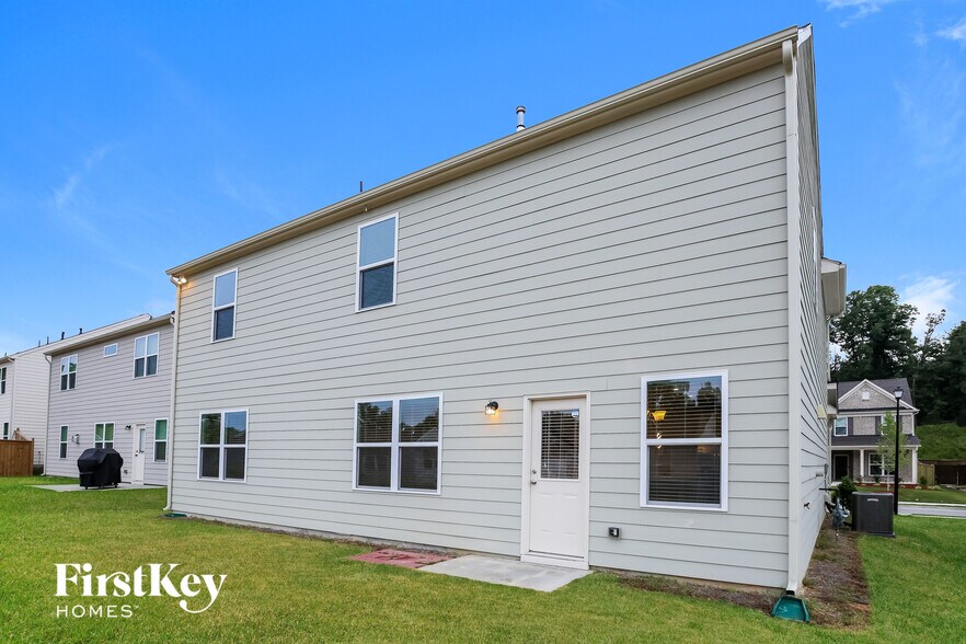 Building Photo - 6040 Wheeler Ridge Rd