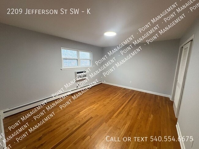 Building Photo - 2209 Jefferson St SW