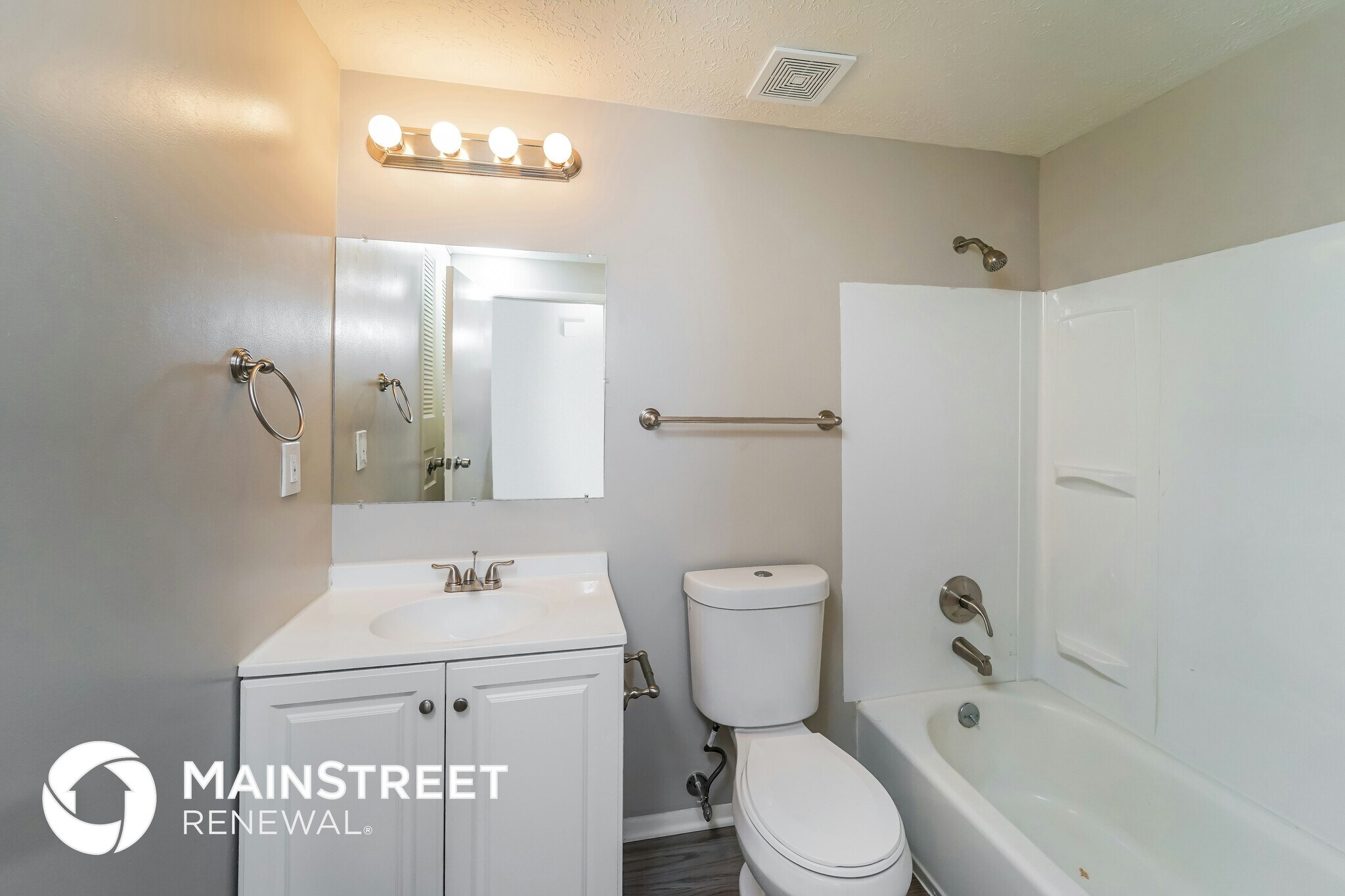 Building Photo - 731 Saratoga Dr