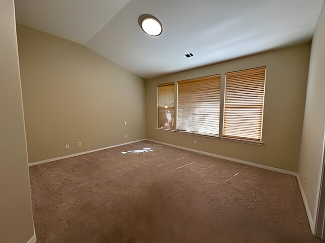 Building Photo - Prestigious Highlands Home for Lease