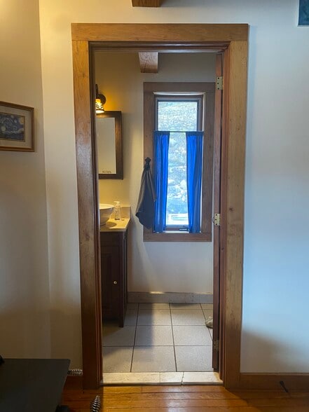 Building Photo - 326 Reservoir Dr