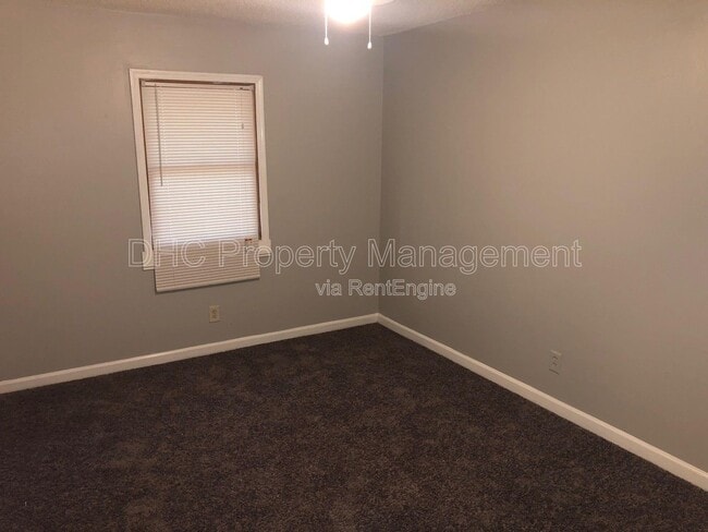Building Photo - 6505 Raymond Dr