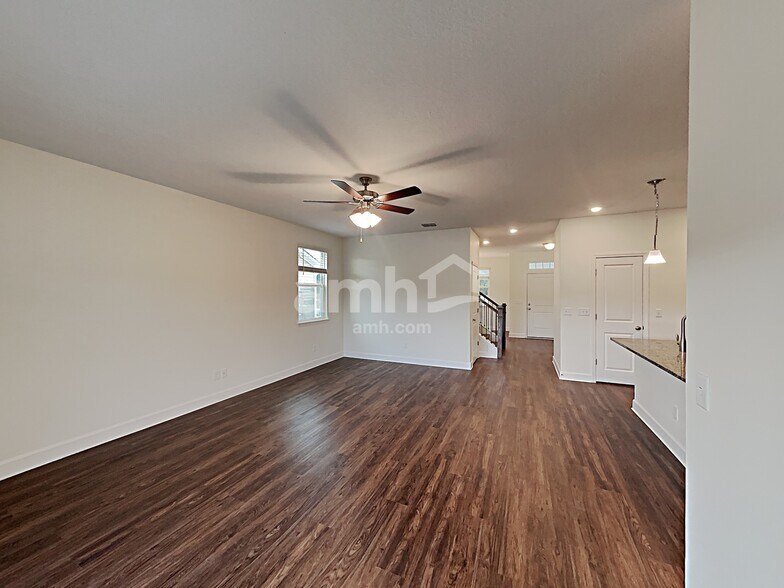 Building Photo - 5718 Hampton Creek Rd