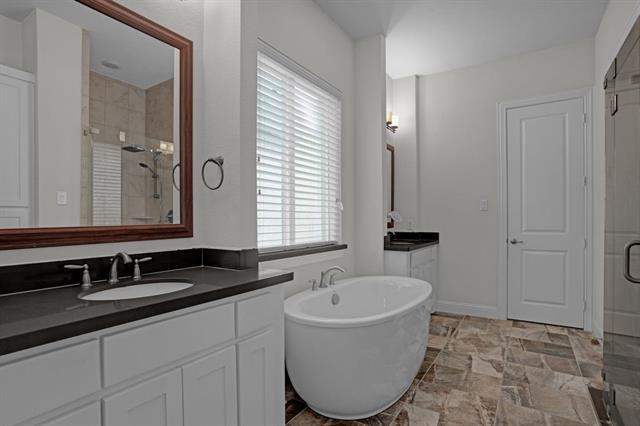 Building Photo - 1118 Maverick Dr